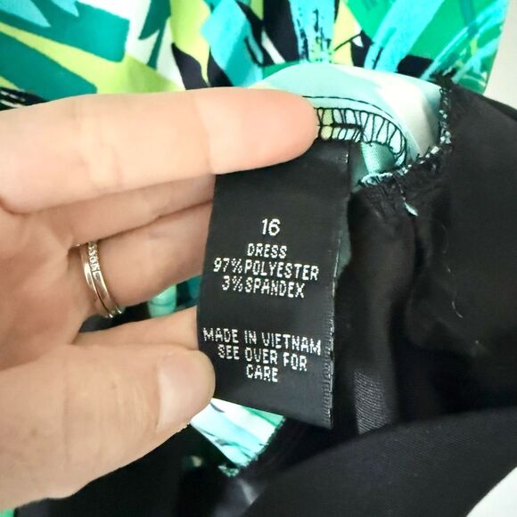 AGB Dress Tank A-Line Dress in Black and Green Multi Leaf Print - Size 16 - Picture 5 of 5